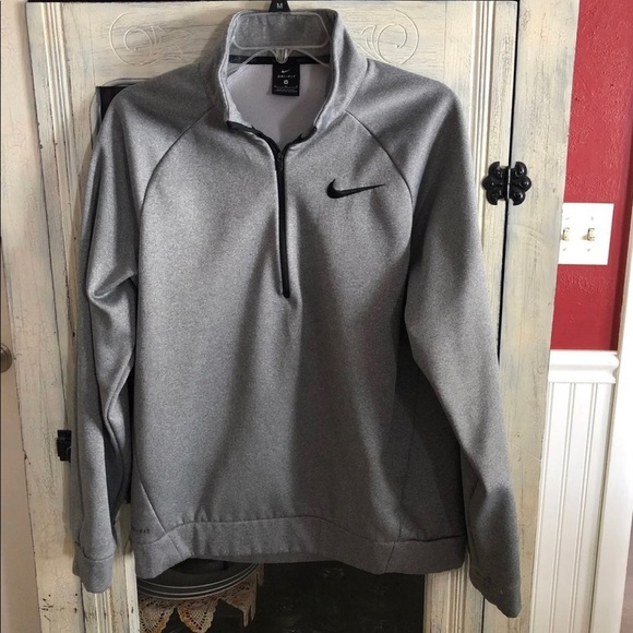 SOLD SOLD SOLD NIKE HALF ZIP PULLOVER - Picture 1 of 4